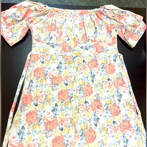 Sexy floral dress with self tie belt on the waist. Fit for 100-135 pounds. NWT